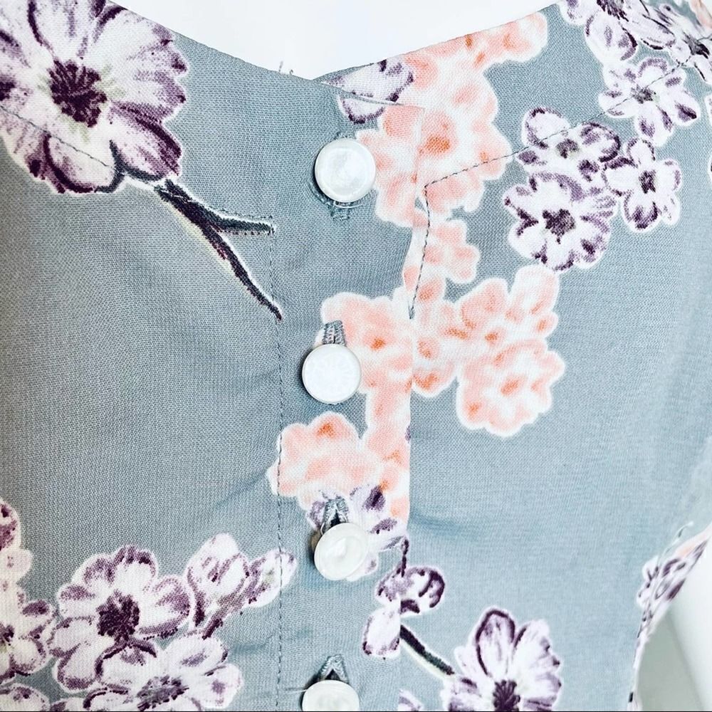 Gypsies and Moondust Floral Sleeveless Crop Top - Picture 3 of 9